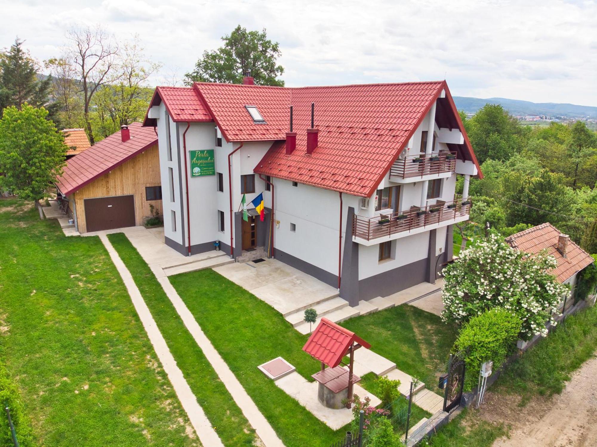 Perla Argesului, Ciubar, Piscina, Lift, Gratar, Cabana, Pensiuni, Hotel Cazare Transfagarasan Curtea De Arges Albestii de Arges エクステリア 写真