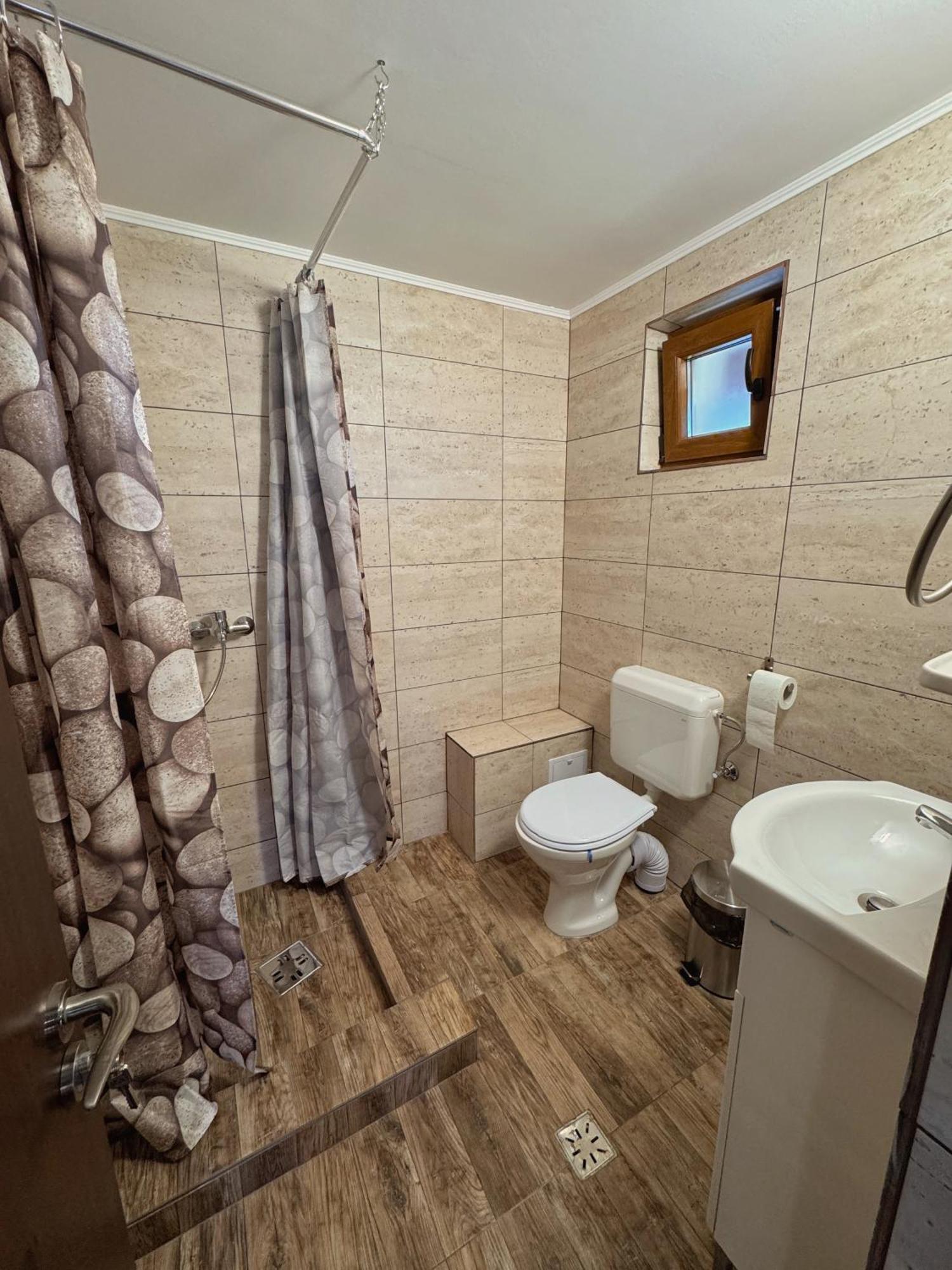 Perla Argesului, Ciubar, Piscina, Lift, Gratar, Cabana, Pensiuni, Hotel Cazare Transfagarasan Curtea De Arges Albestii de Arges エクステリア 写真